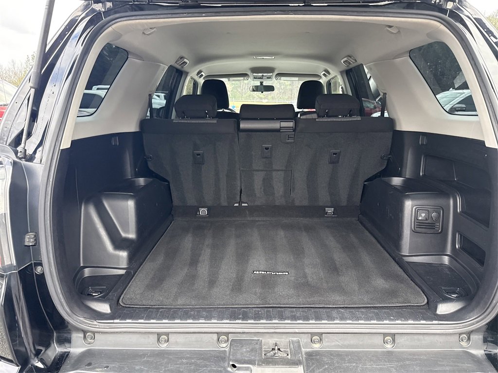 Used 2019 Toyota 4Runner SR5 image 18