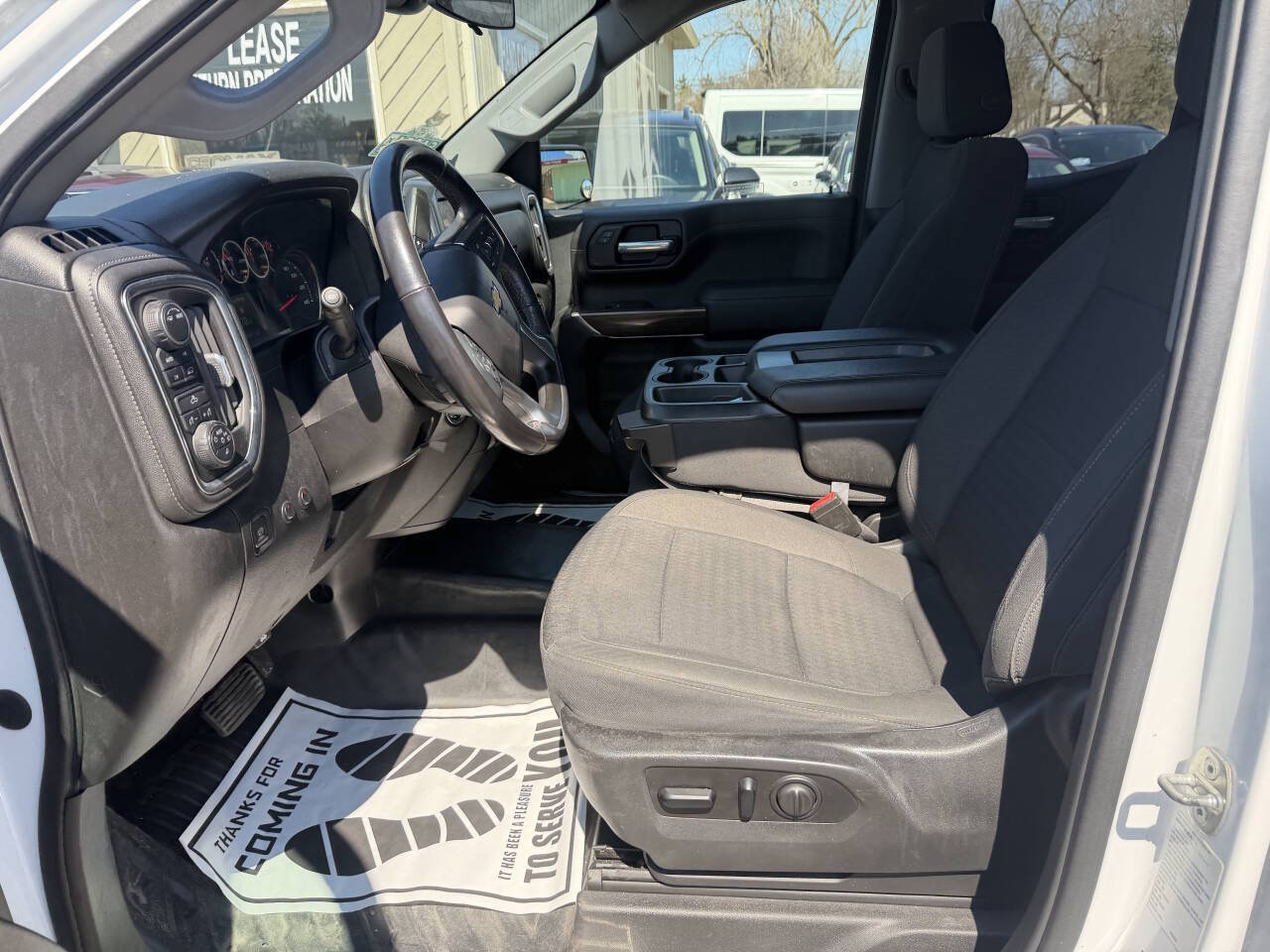 Used 2021 Chevrolet Silverado 1500 LT w/ Safety Package II AWD/4WD image 6