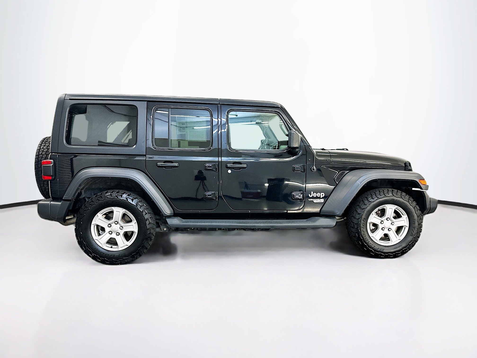 Used 2018 Jeep Wrangler Unlimited Sport S image 10