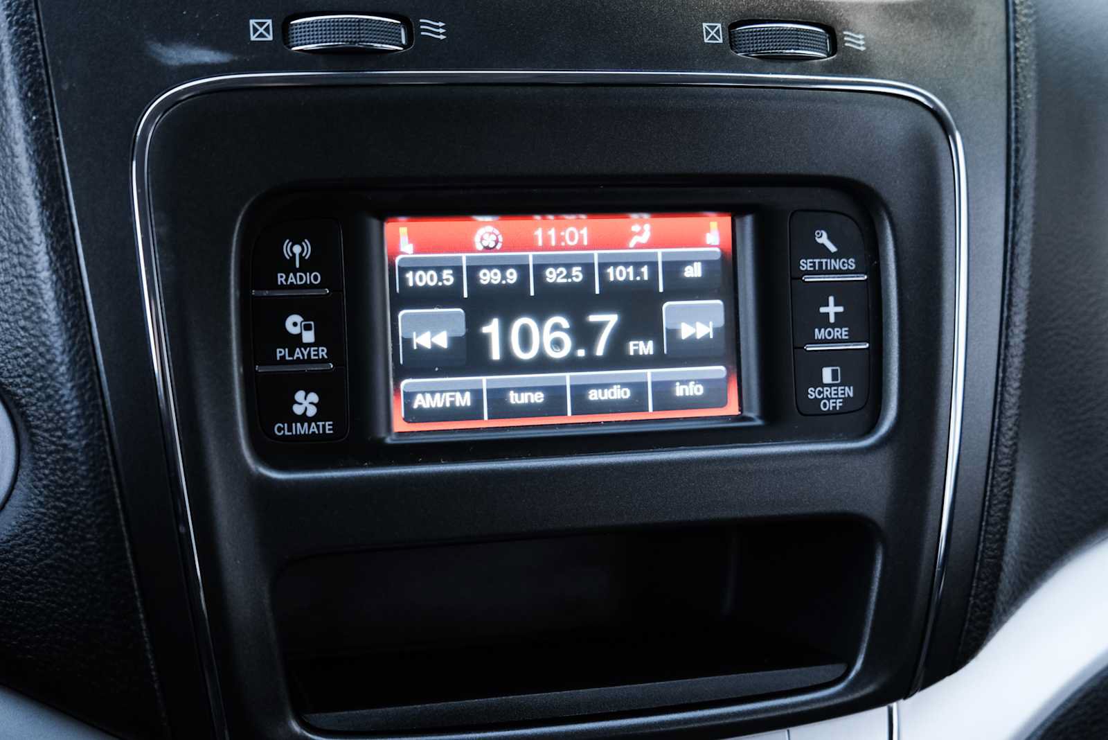 Used 2020 Dodge Journey SE FWD image 40