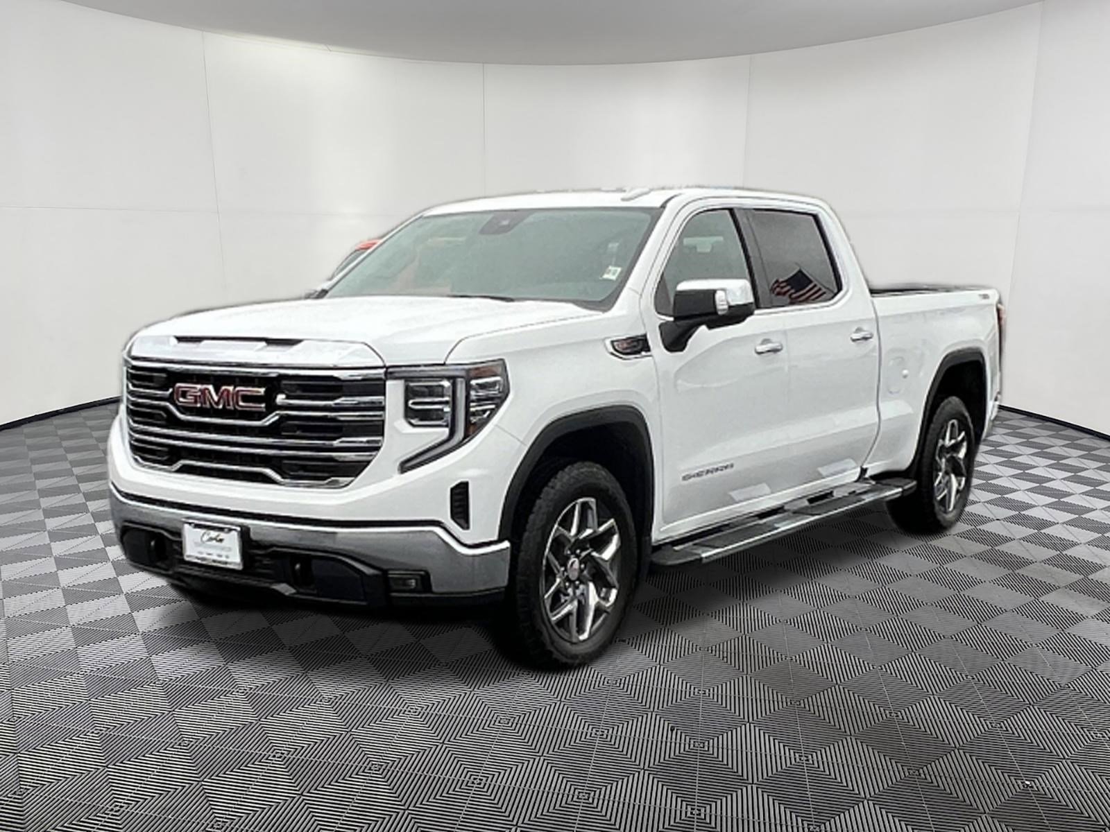 New 2026 GMC Sierra 1500 SLT w/ SLT Premium Package AWD/4WD image 3