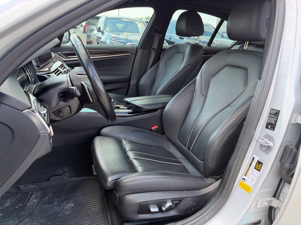 Used 2019 BMW 530i w/ Convenience Package RWD image 13
