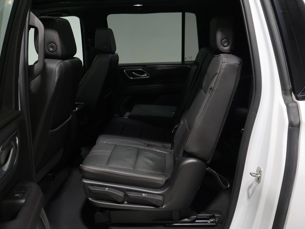 Used 2021 Chevrolet Suburban RST AWD/4WD image 19