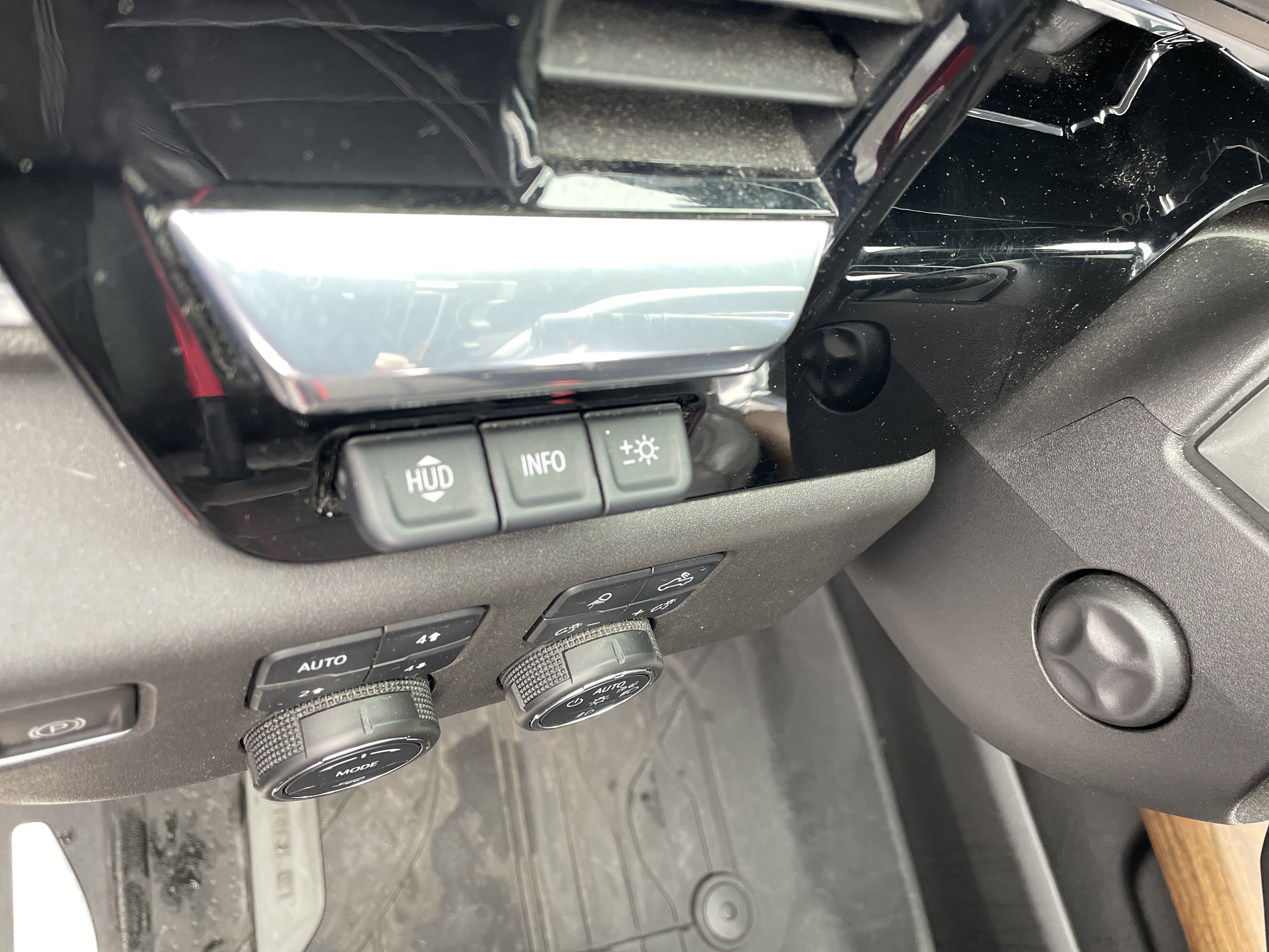 Certified 2022 Chevrolet Silverado 1500 High Country w/ High Country Premium Package image 34