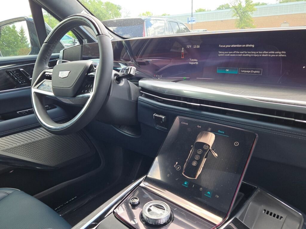 New 2026 Cadillac Escalade IQ Sport 2 w/ LPO, ONYX Package image 7