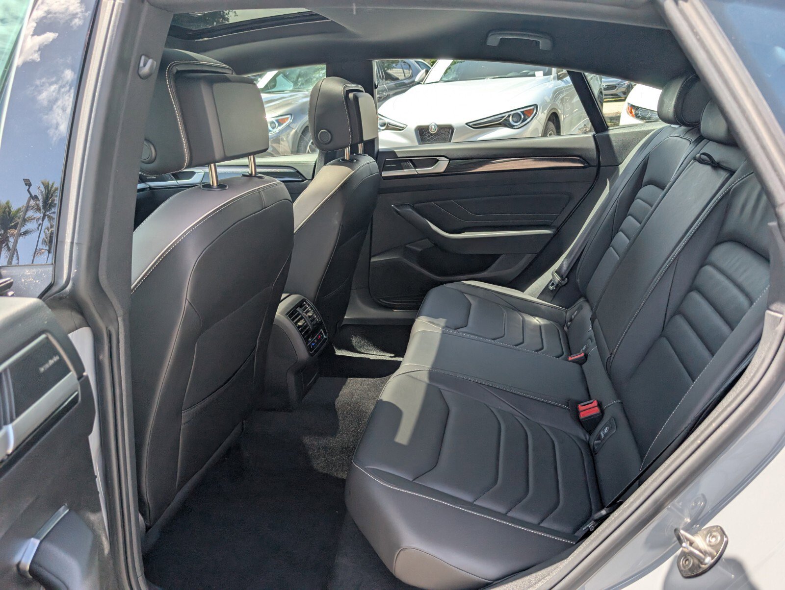 Used 2023 Volkswagen Arteon SEL Premium AWD/4WD image 13