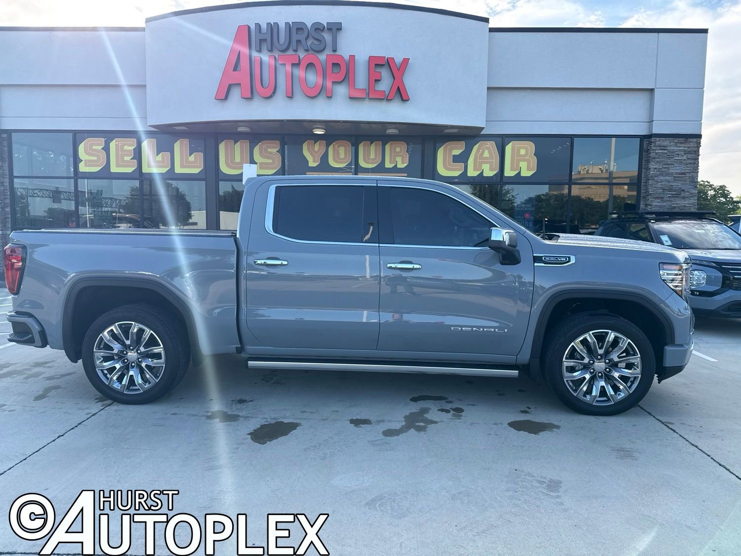 Used 2024 GMC Sierra 1500 Denali w/ Denali Reserve Package AWD/4WD image 1