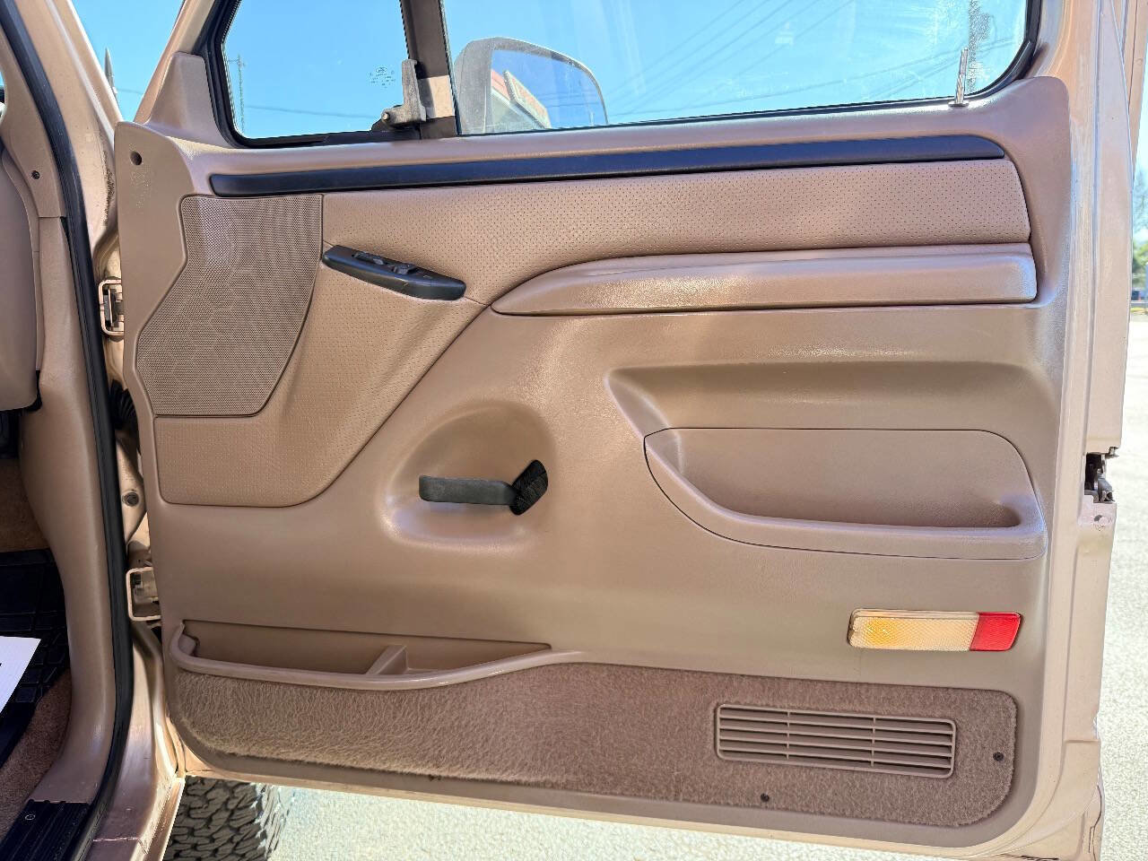 Used 1997 Ford F250 XLT image 24