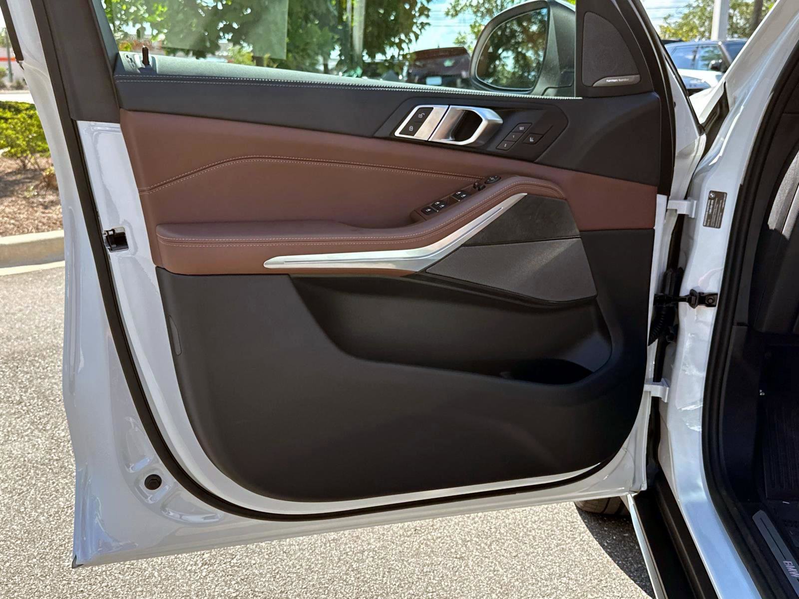 New 2026 BMW X5 sDrive40i image 15