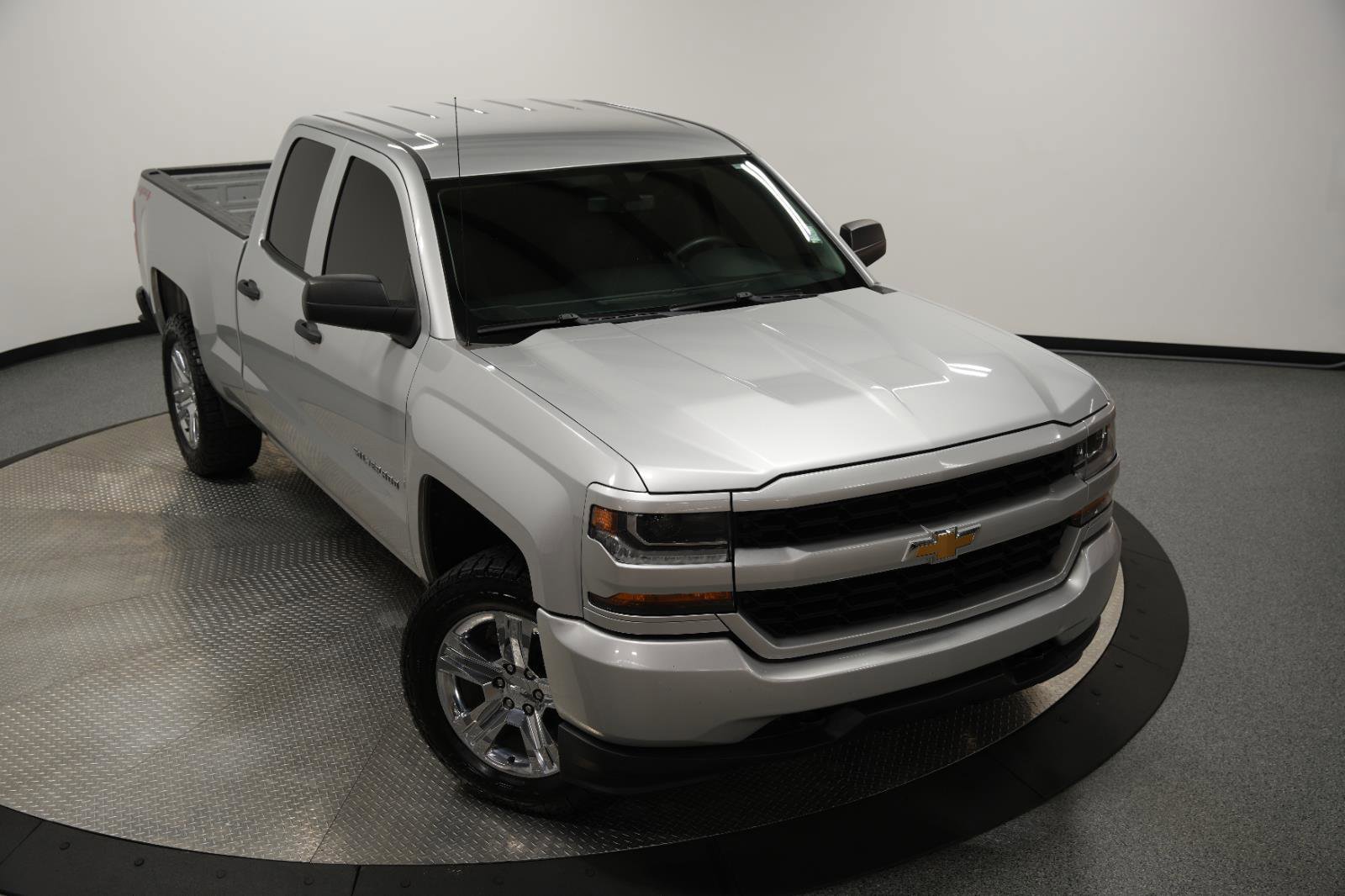 Used 2017 Chevrolet Silverado 1500 Custom w/ Custom Convenience Package image 32
