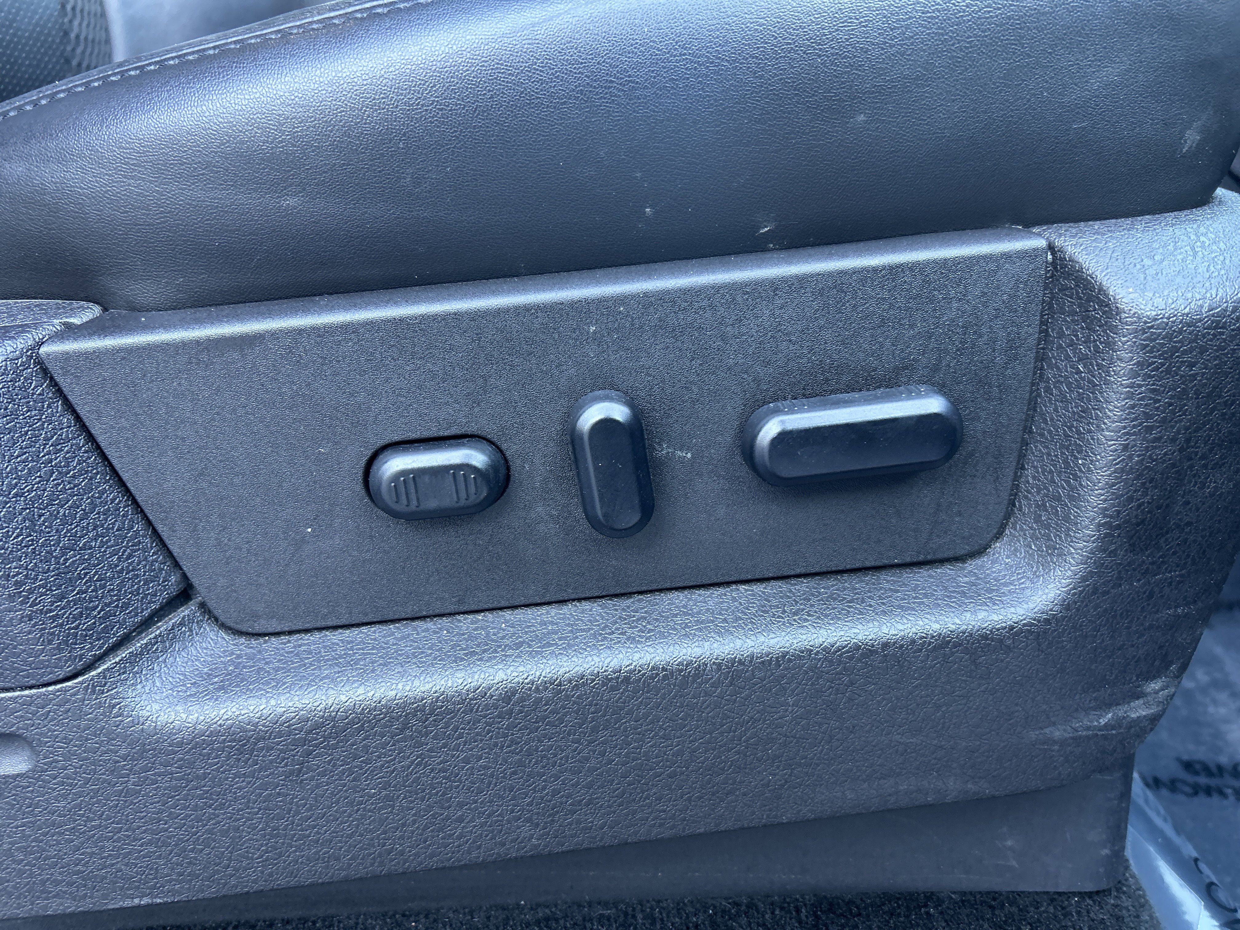 Used 2014 Ford F150 Raptor w/ Equipment Group 801A Luxury image 32