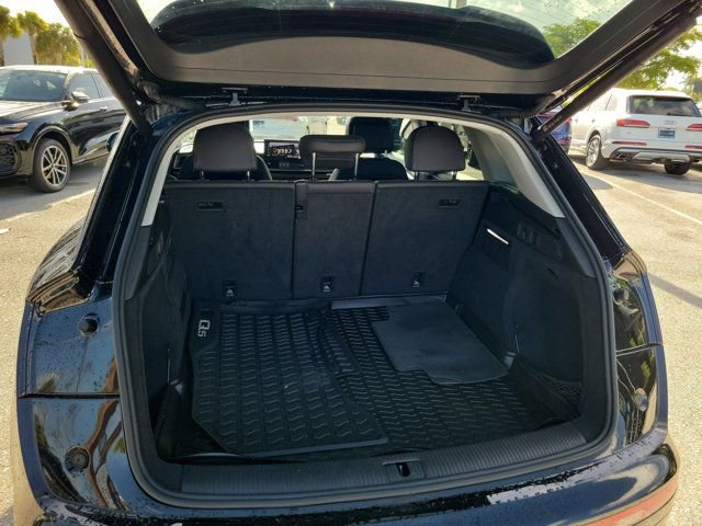 Certified 2023 Audi Q5 2.0T Premium w/ Convenience Package image 8