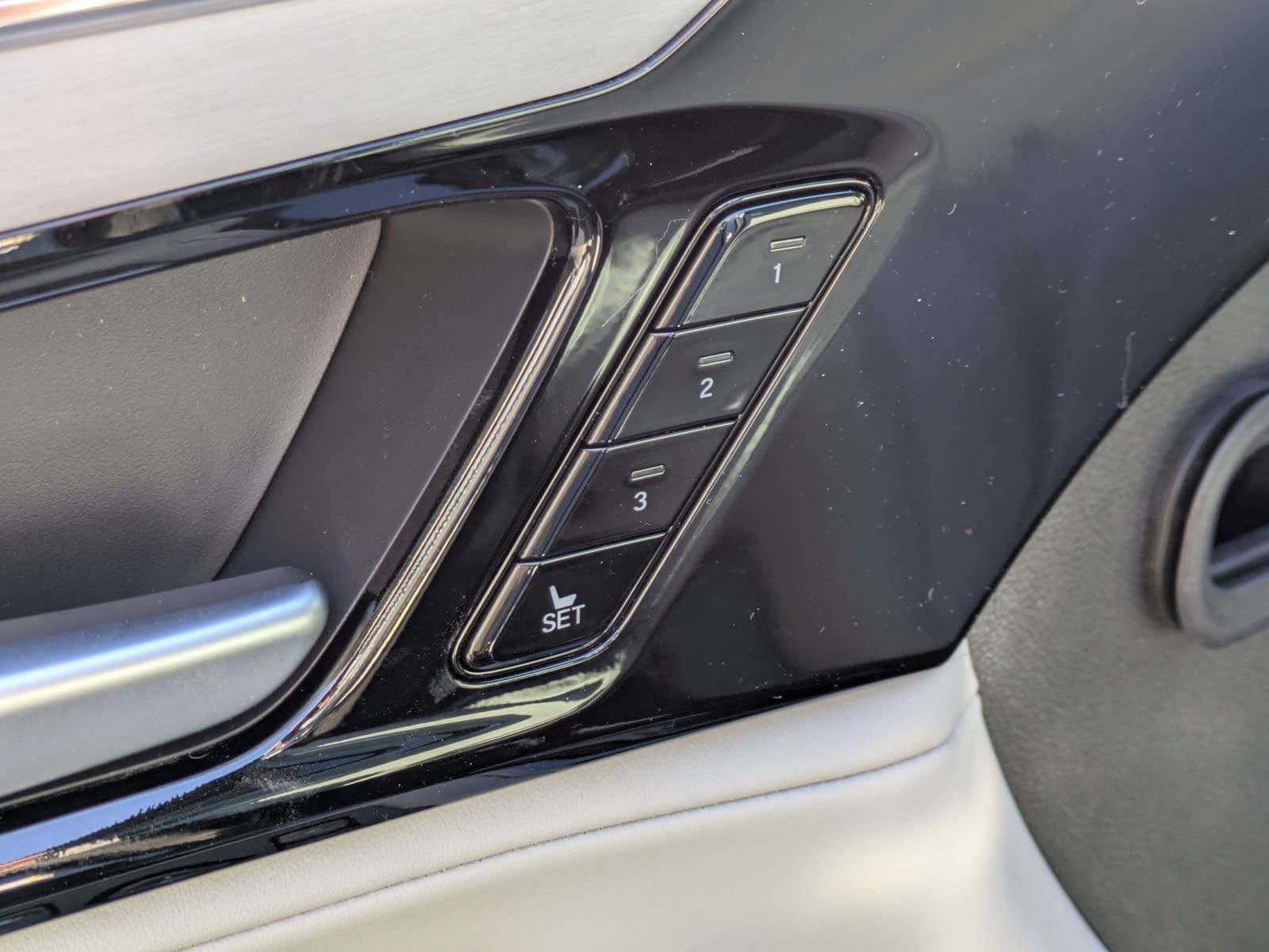 Certified 2026 Acura MDX w/ Technology Package FWD image 20