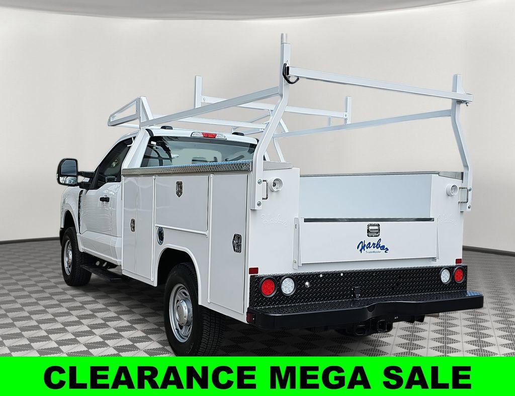 New 2025 Ford F250 XL w/ FX4 Off-Road Package image 5