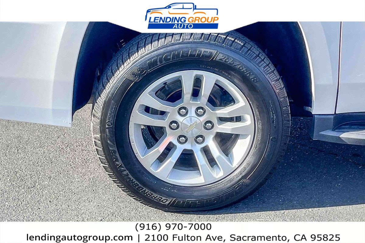 Used 2020 Chevrolet Suburban LT w/ Luxury Package image 10