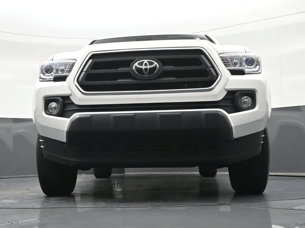 Used 2022 Toyota Tacoma SR5 RWD image 30