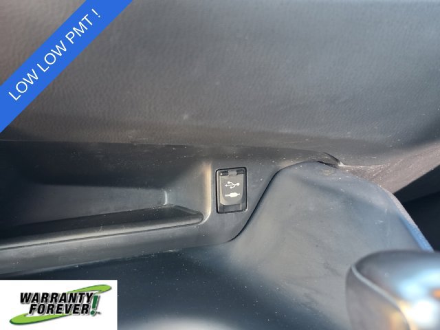 Used 2019 Toyota C-HR LE FWD image 26