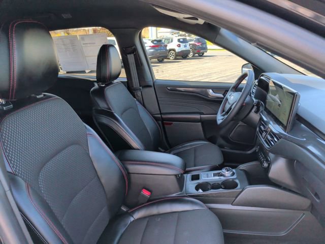 Certified 2024 Ford Escape ST-Line w/ Tech Pack #1 image 16