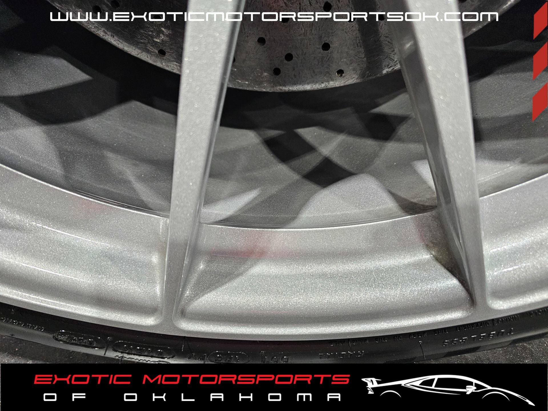 Used 2019 McLaren 600LT RWD image 39