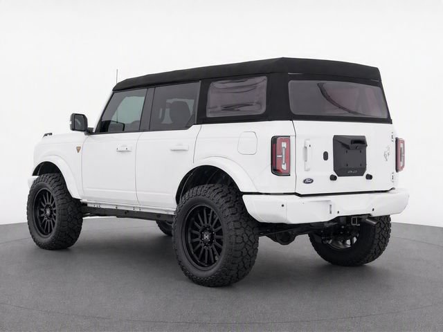 Used 2023 Ford Bronco Badlands AWD/4WD image 3