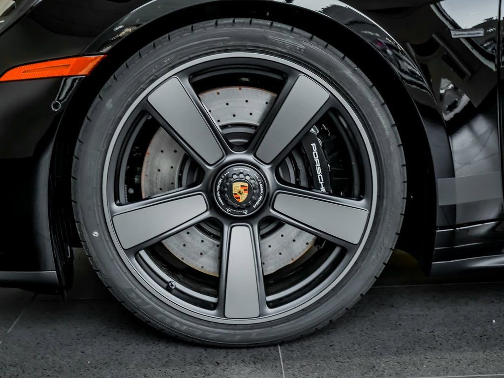 Used 2026 Porsche 911 Carrera GTS image 11