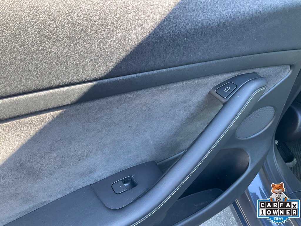 Used 2022 Tesla Model 3 Long Range AWD/4WD image 37