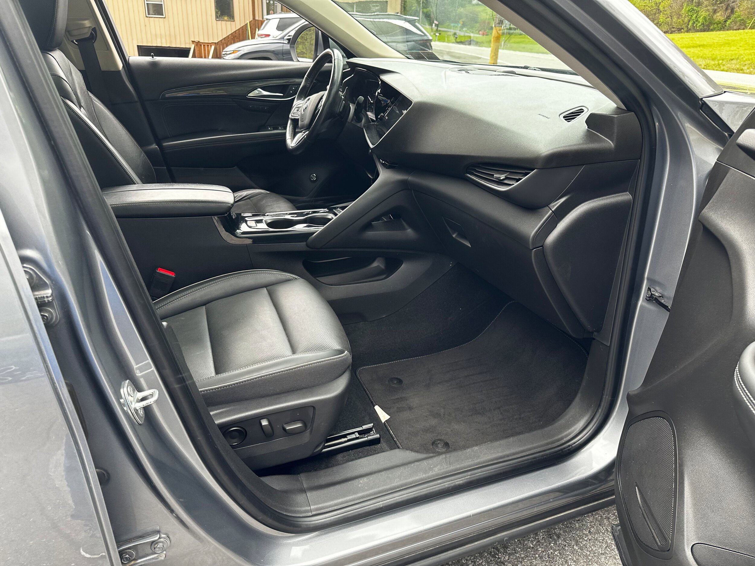 Used 2021 Buick Envision Essence AWD/4WD image 7