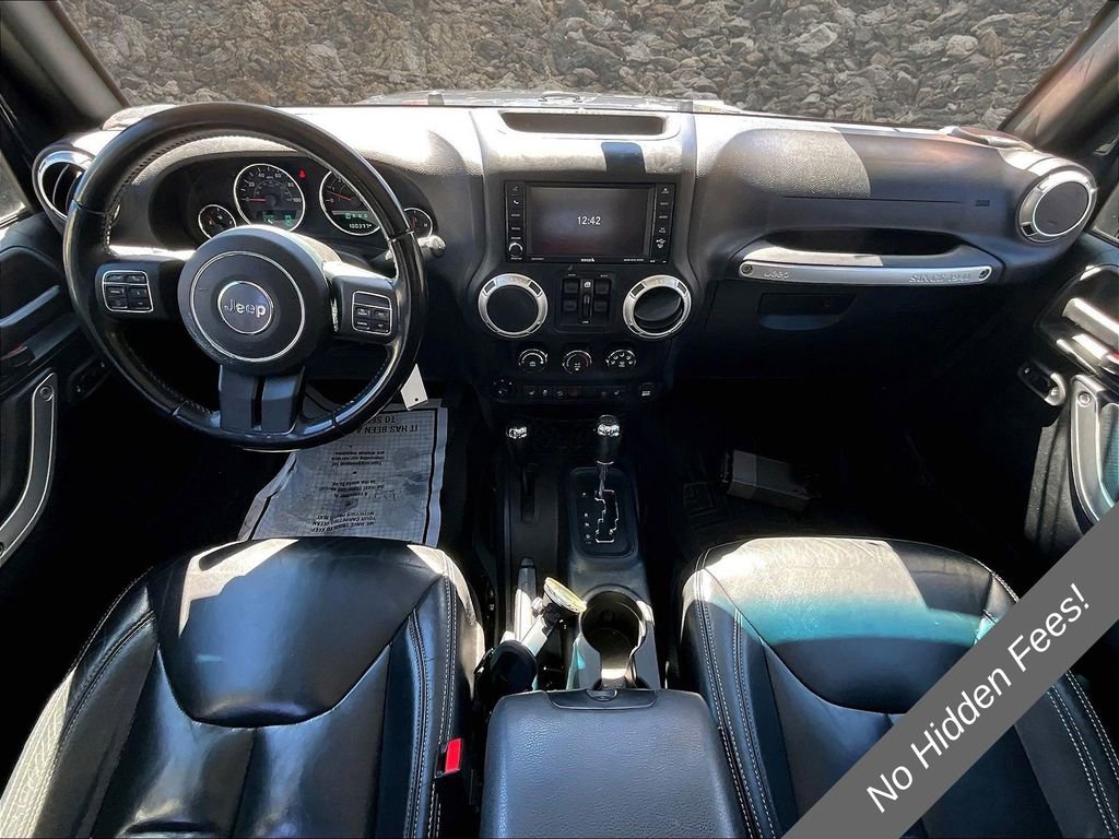 Used 2018 Jeep Wrangler Unlimited Sahara w/ Dual Top Group AWD/4WD image 14