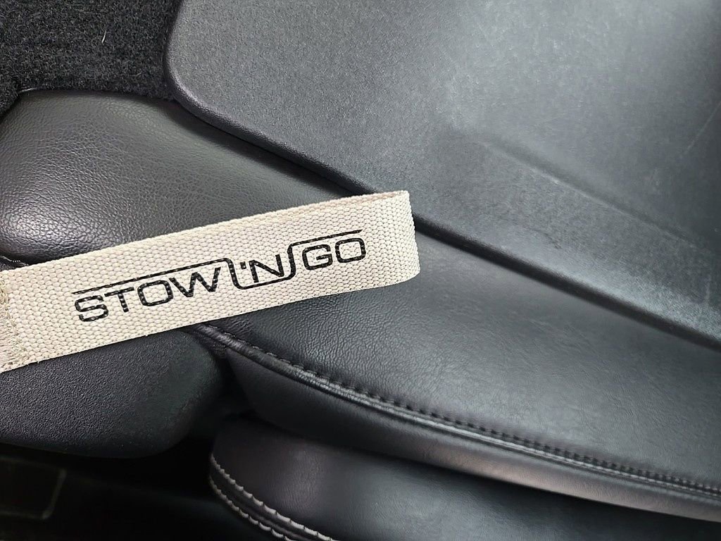 Used 2024 Chrysler Pacifica Touring-L image 78