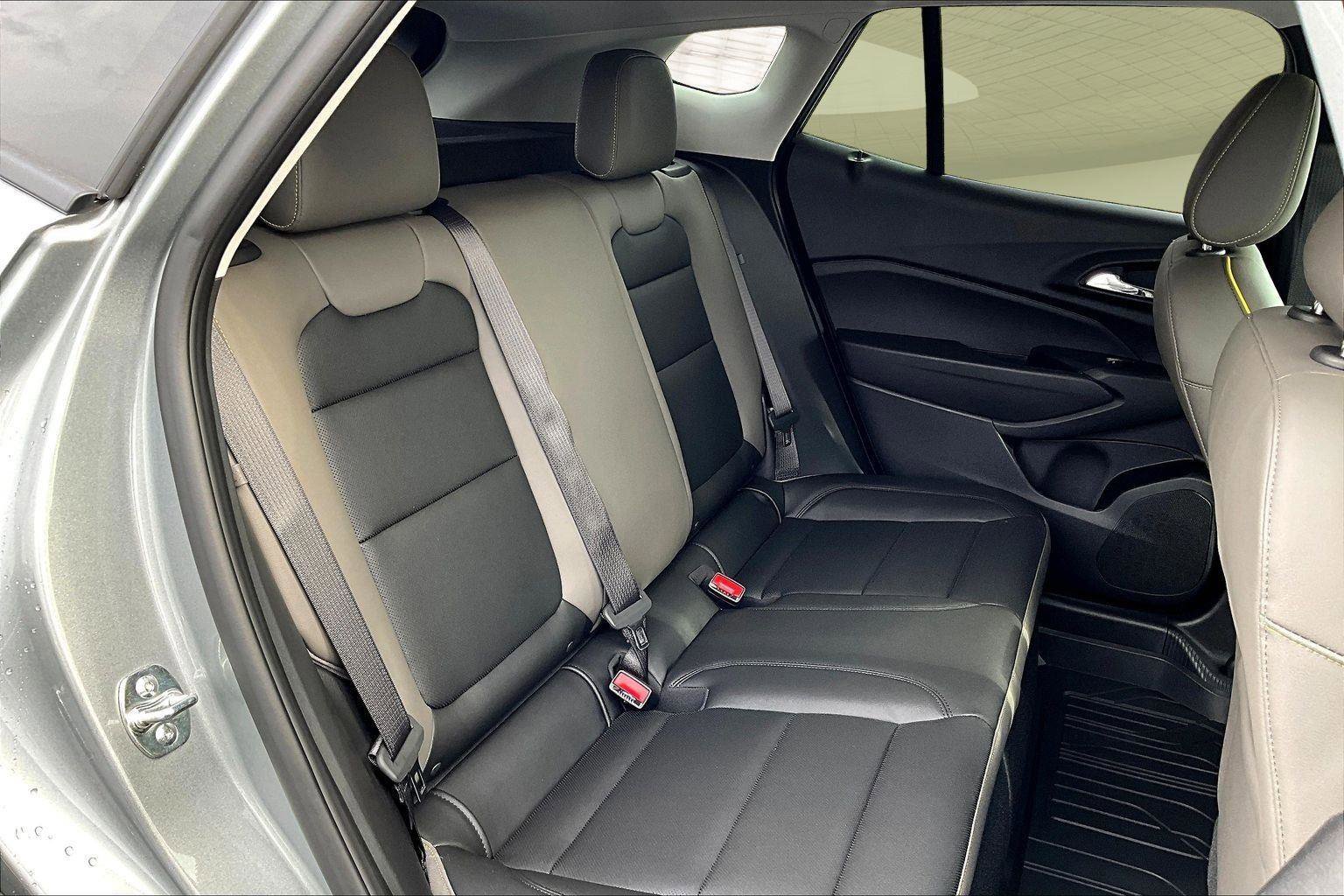New 2026 Chevrolet Trax ACTIV w/ Sunroof Package image 9
