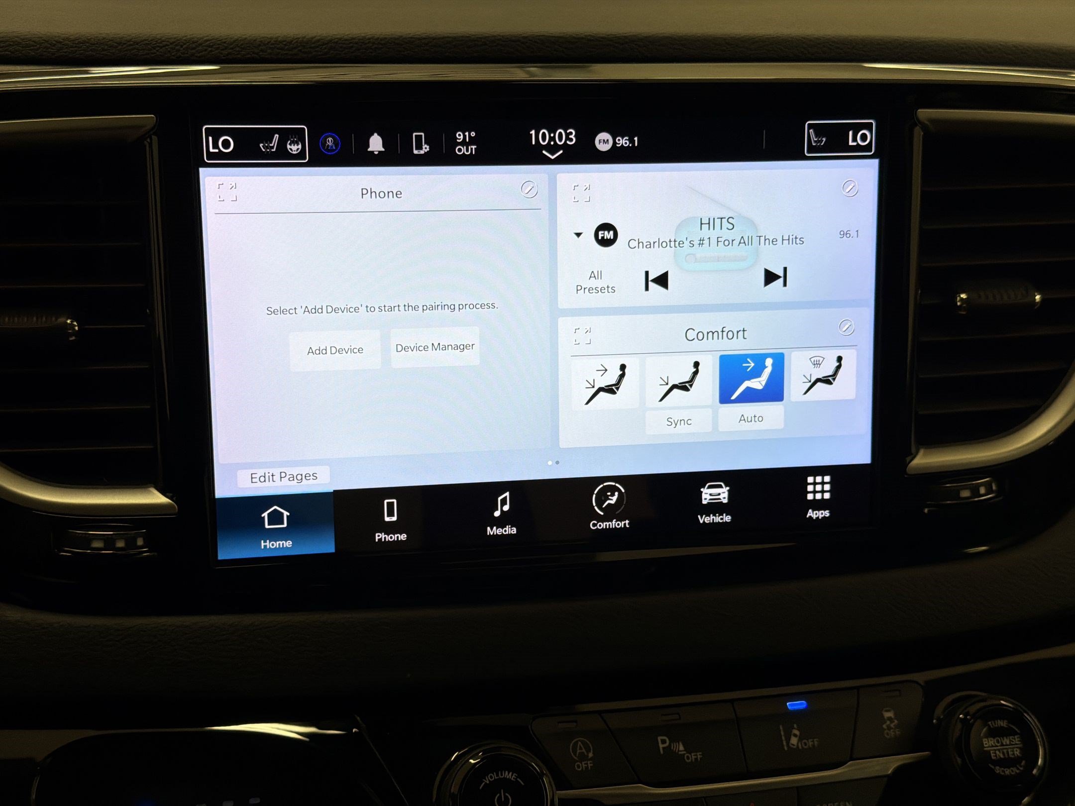 Used 2023 Chrysler Pacifica Touring-L FWD image 19