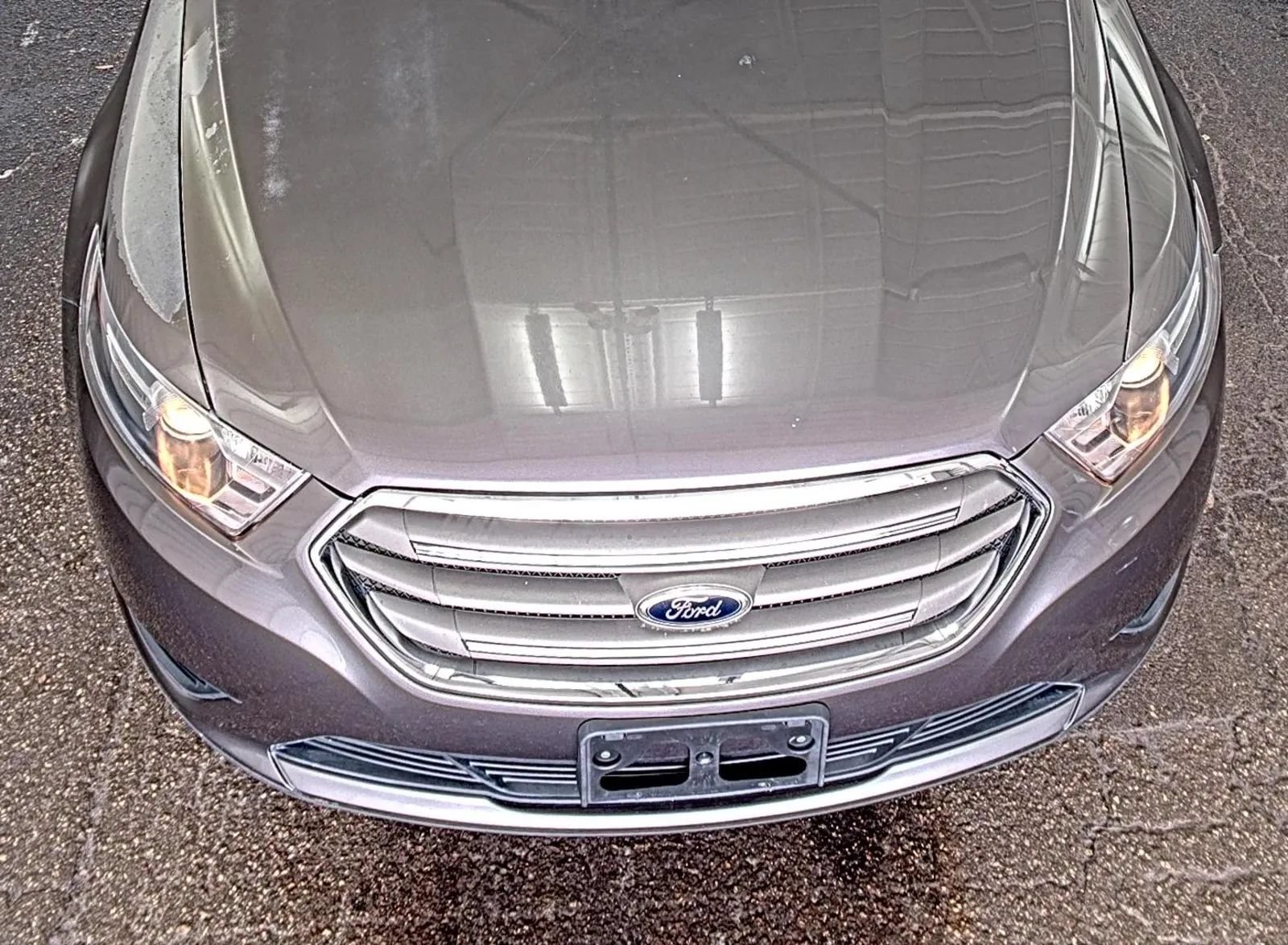Used 2014 Ford Taurus SE FWD image 8