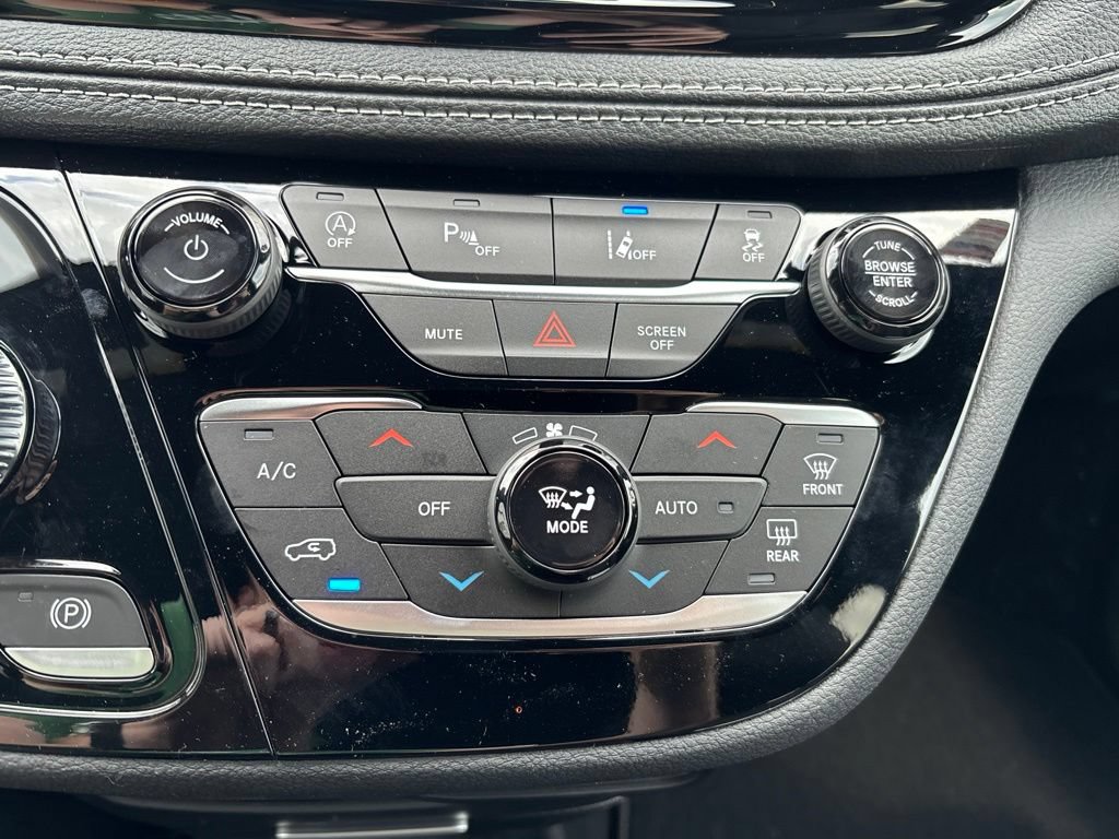 New 2027 Chrysler Pacifica Select FWD image 62