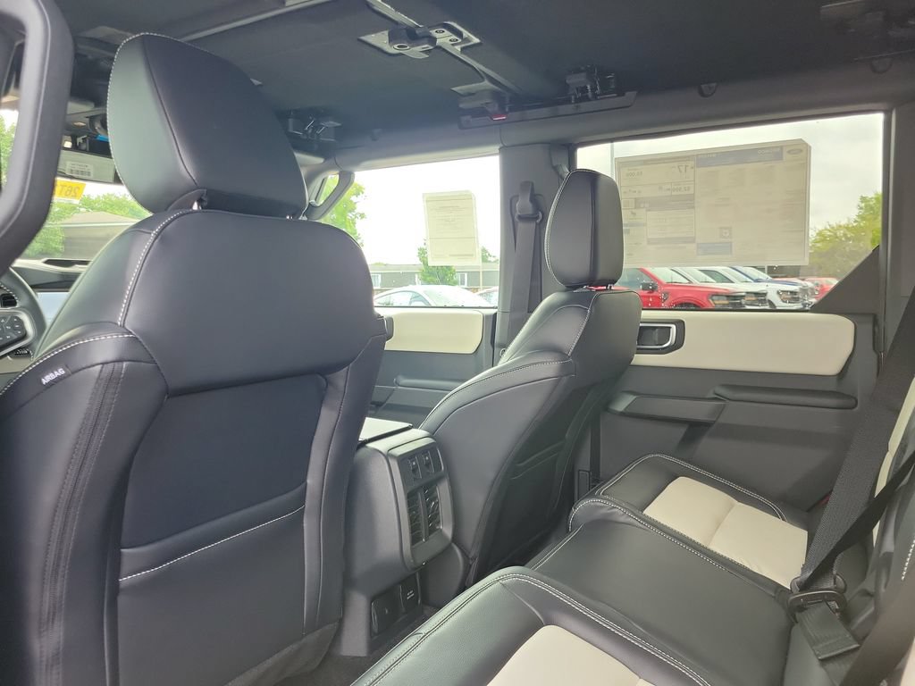 New 2026 Ford Bronco Outer Banks w/ Sasquatch Package AWD/4WD image 16