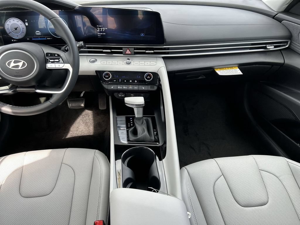 New 2026 Hyundai Elantra Limited FWD image 3