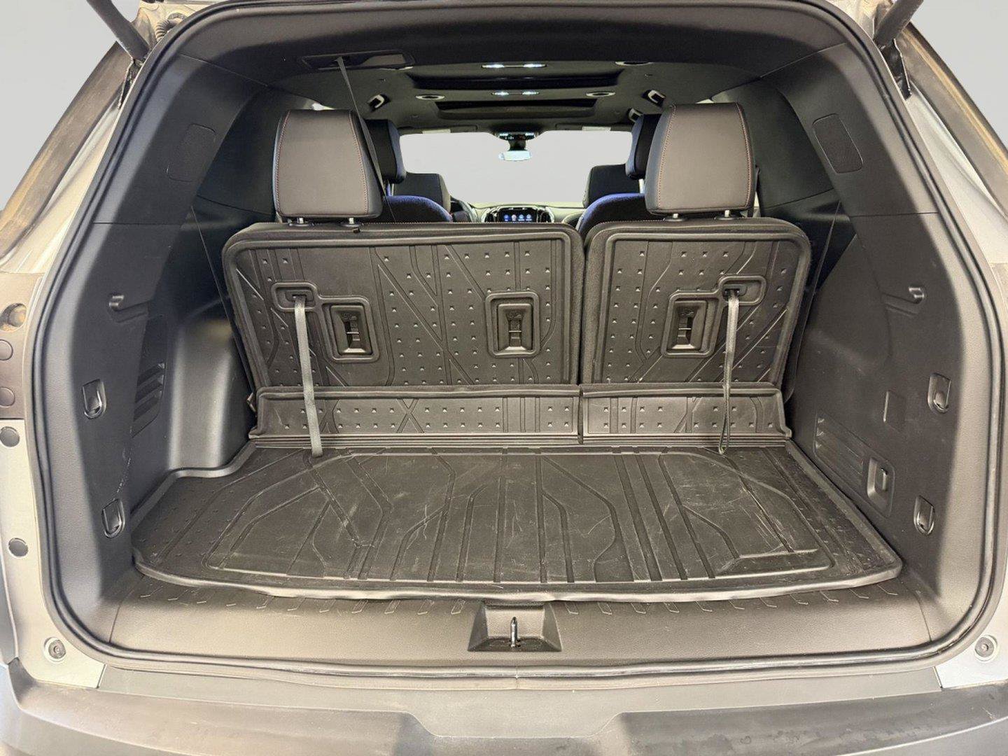 Used 2023 Chevrolet Traverse RS w/ LPO, Floor Liner Package AWD/4WD image 12