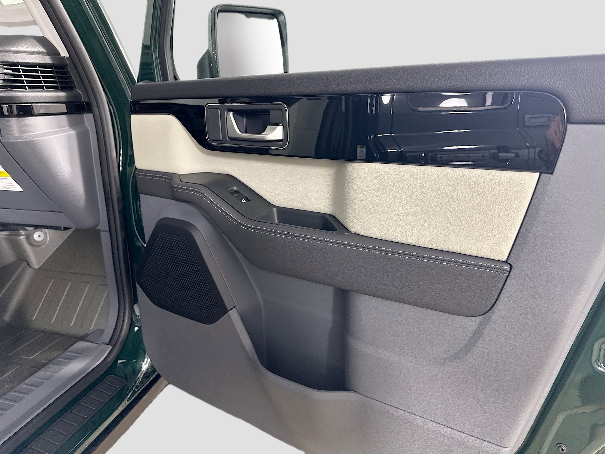 New 2025 INEOS Grenadier Fieldmaster Edition image 48