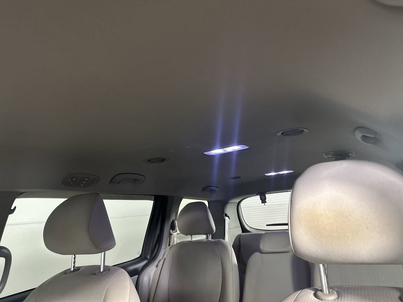 Used 2021 Kia Sedona LX image 22