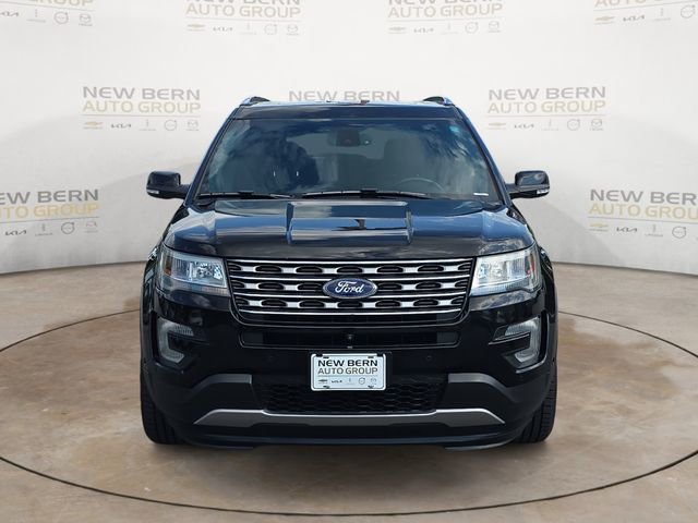 Used 2016 Ford Explorer Limited w/ Equipment Group 301A FWD image 8