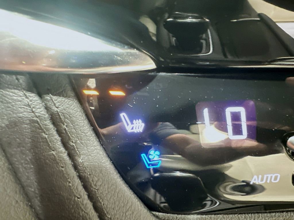 Used 2023 Cadillac XT6 Sport image 21