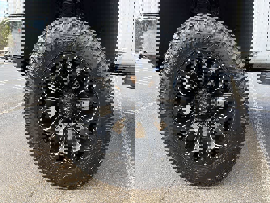 Certified 2022 GMC Sierra 1500 SLT w/ SLT Premium Plus Package image 17