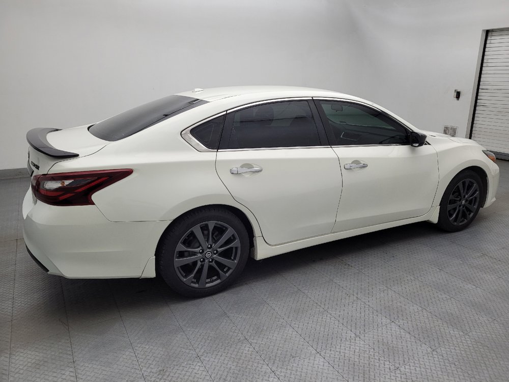 Used 2018 Nissan Altima 2.5 SR w/ SR Midnight Edition FWD image 10