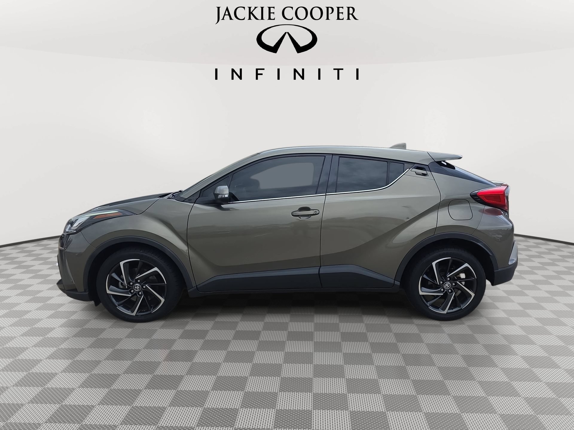 Used 2021 Toyota C-HR Limited FWD image 8