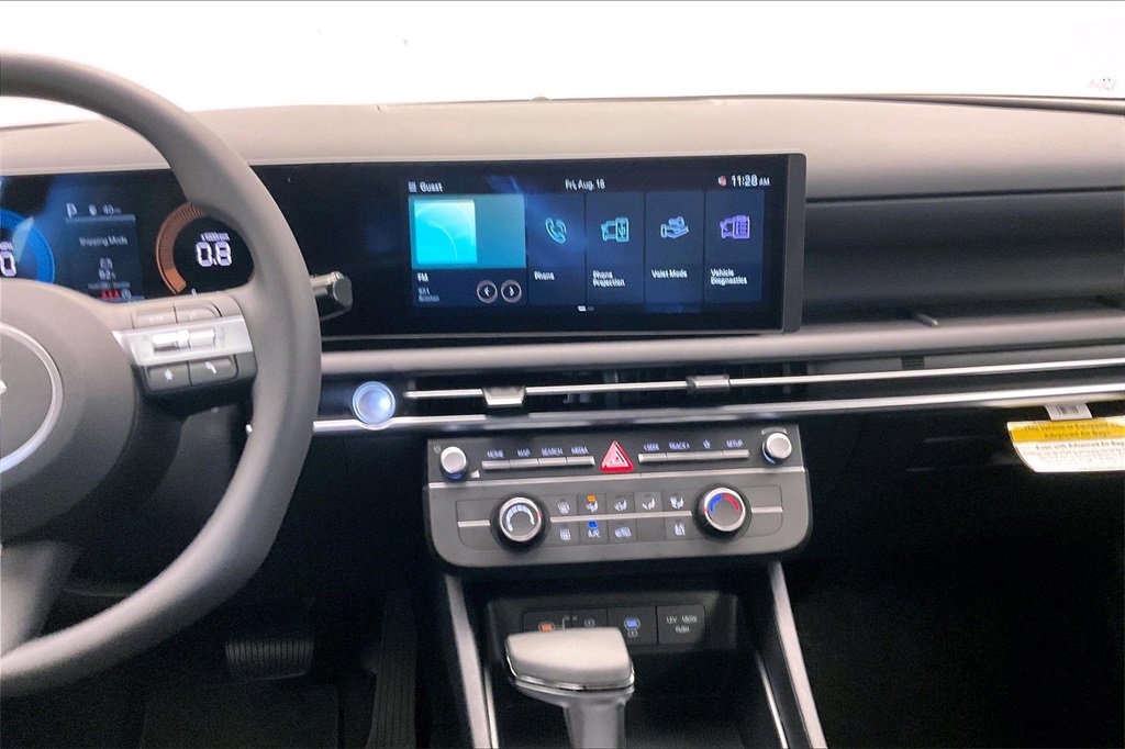 New 2025 Hyundai Tucson SE image 6