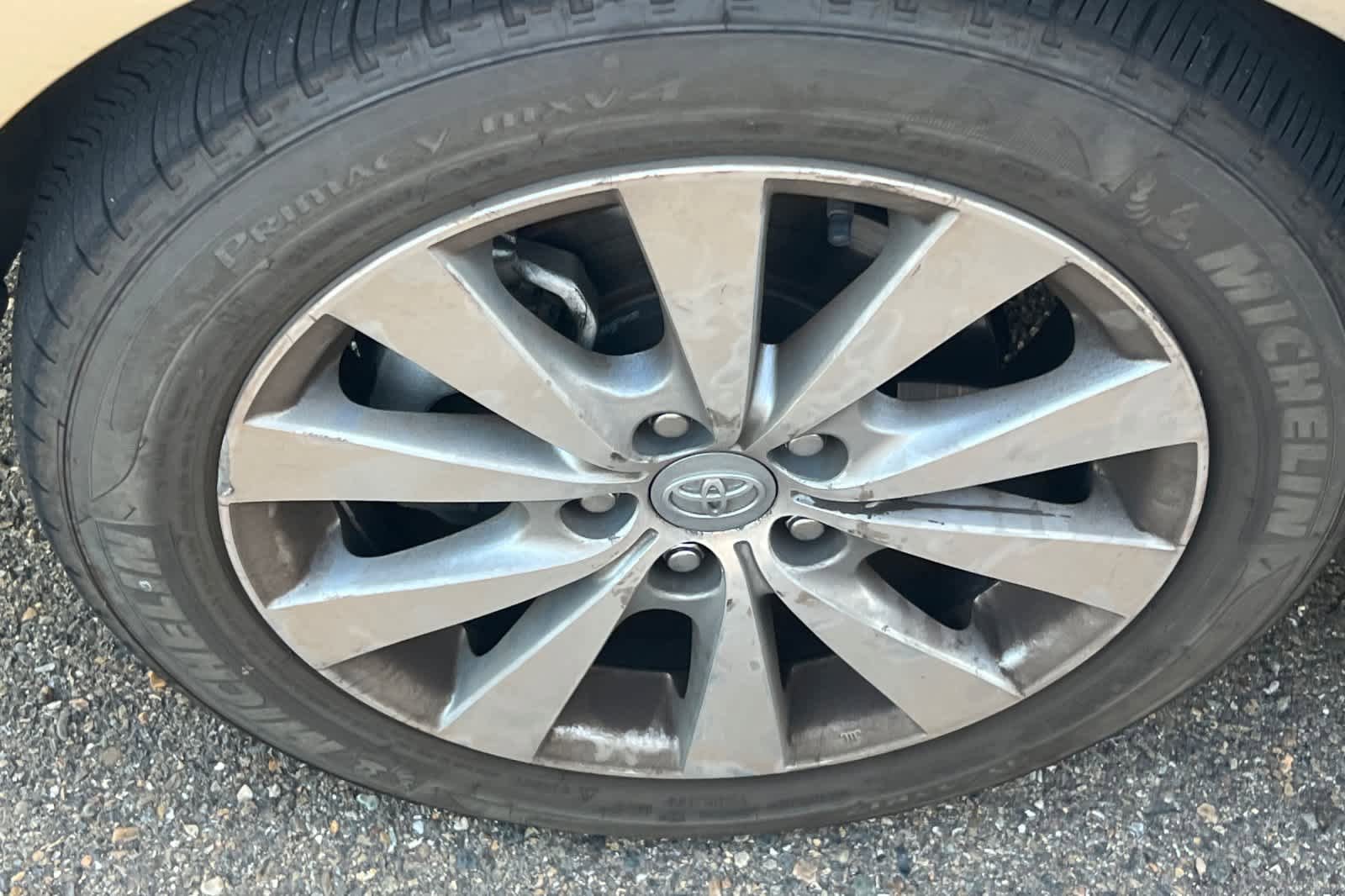 Used 2011 Toyota Avalon Limited FWD image 10