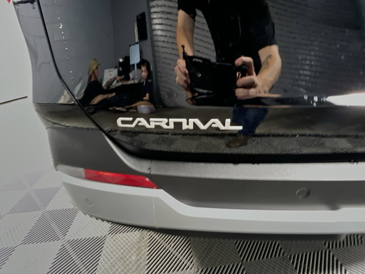 New 2026 Kia Carnival FWD image 5
