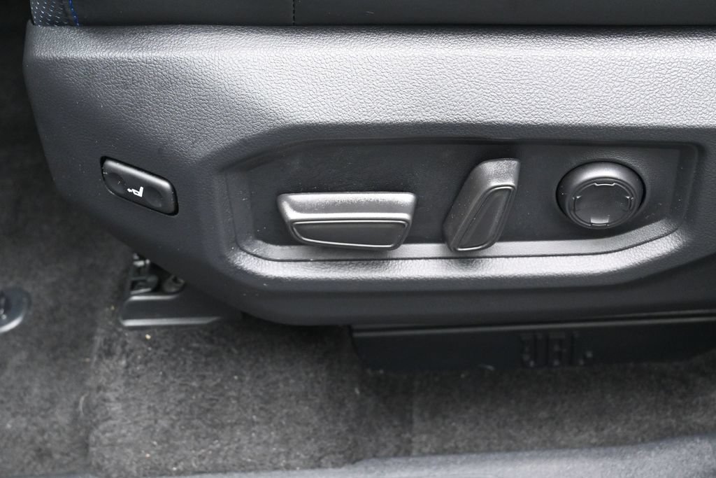 Certified 2024 Toyota Sequoia Platinum AWD/4WD image 10