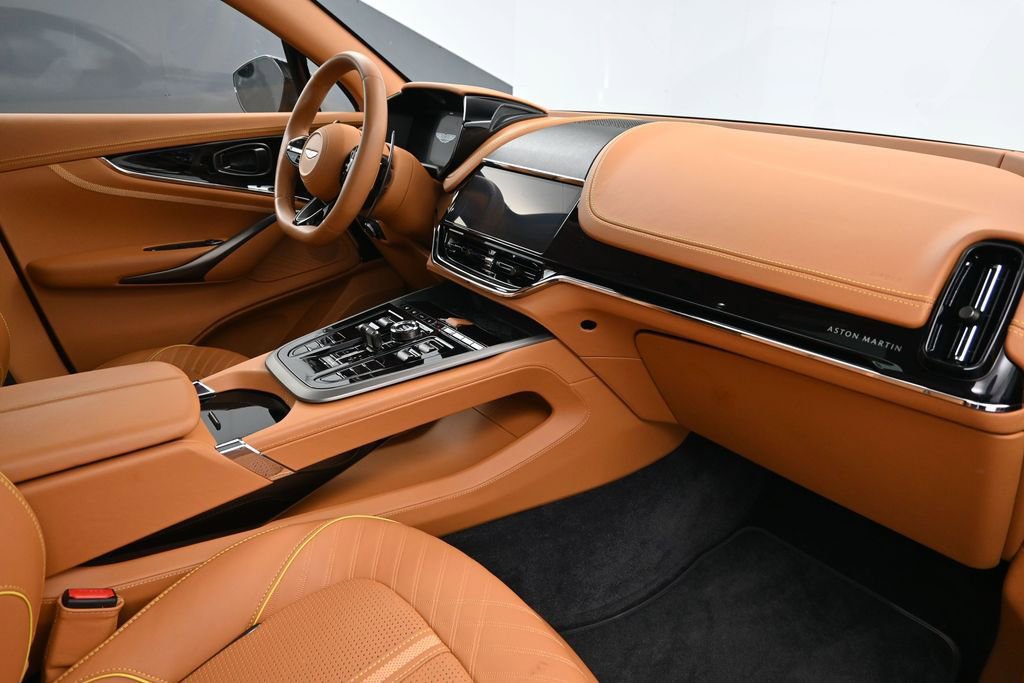 Used 2025 Aston Martin DBX 707 AWD/4WD image 13