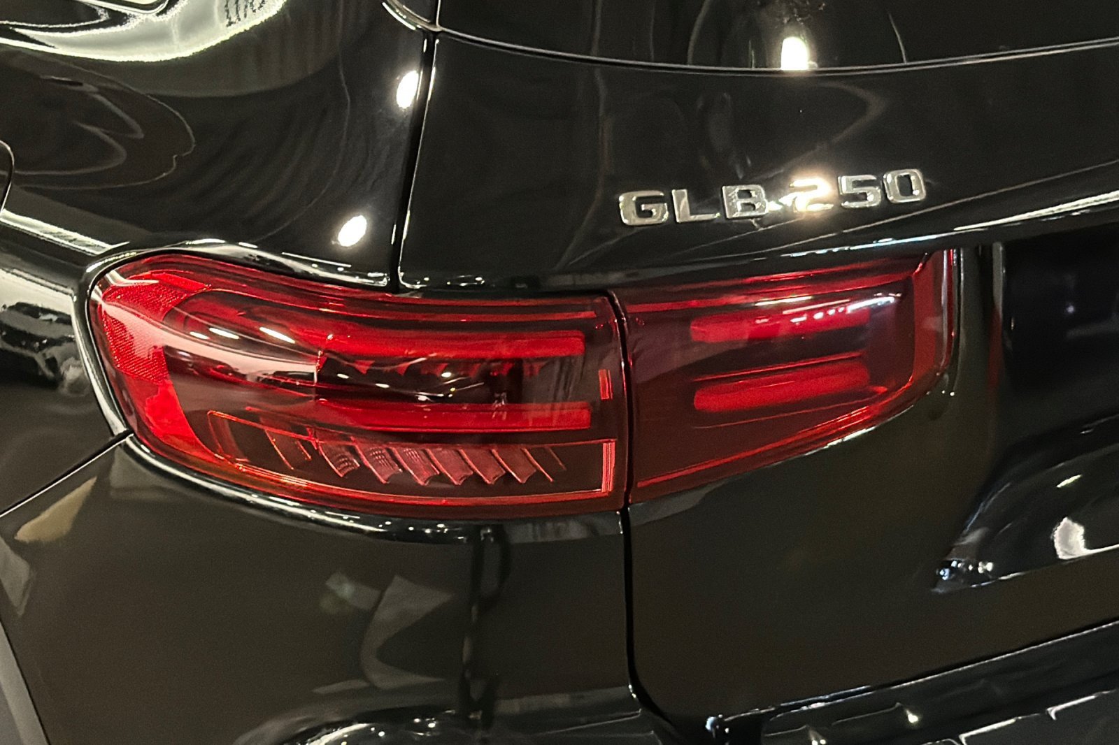 New 2026 Mercedes-Benz GLB 250 image 25