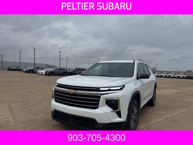 Used 2025 Chevrolet Traverse LT image 4